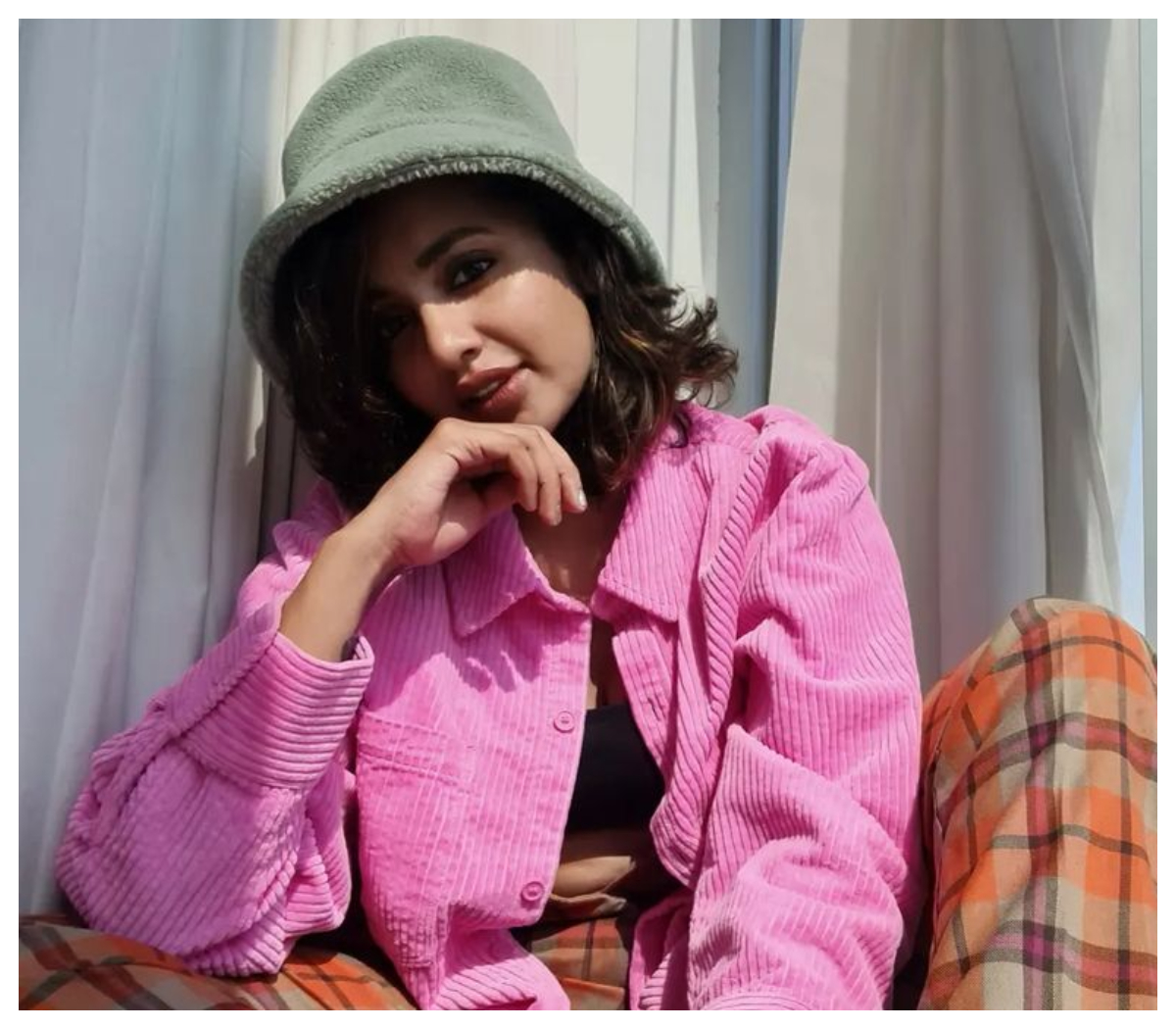 Tejaswi Madivada | గులాబీ కలర్ డ్రెస్‌లో కేకపుట్టిస్తున్న తేజస్వి మదివాడ..