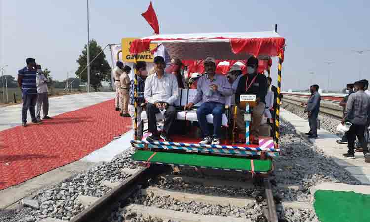గజ్వేల్‌ రైలు రెడీ