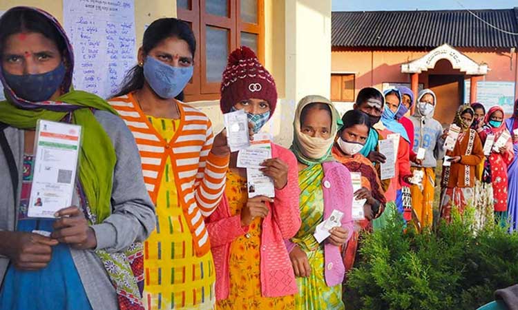 UP Polls | ఐదో ద‌శ పోలింగ్‌లో అదృష్టం ప‌రీక్షించుకోనున్న దిగ్గ‌జ నేత‌లు