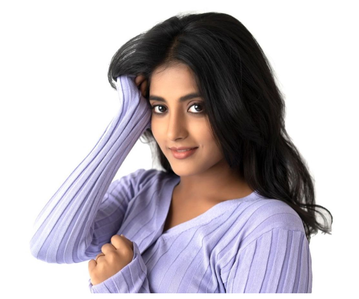 Ulka Gupta | ఉల్కా గుప్తా బ్యూటిఫుల్ ఫొటో షూట్..