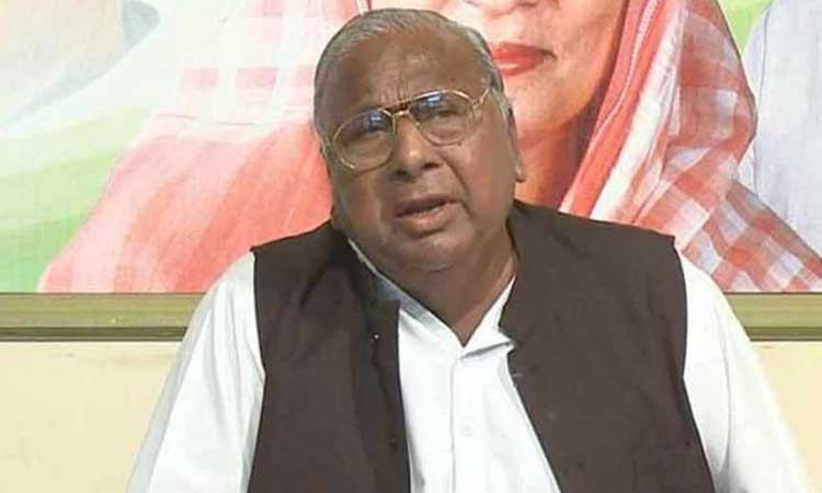 కేసీఆర్‌ బర్త్‌డే రోజు శాపనార్థాలు పెట్టడం సరికాదు.. శాపనార్థాలు ఆడవాళ్లే పెడతారు: రేవంత్‌పై  వీహెచ్‌ ఫైర్‌