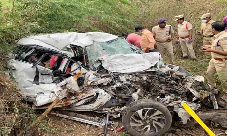 కొడుకు పెళ్లి చూపులకు వెళ్తూ..మృత్యుఒడికి..