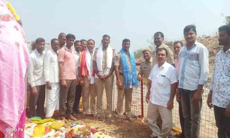 కన్నుల పండువగా అమ్మవార్ల వన ప్రవేశం