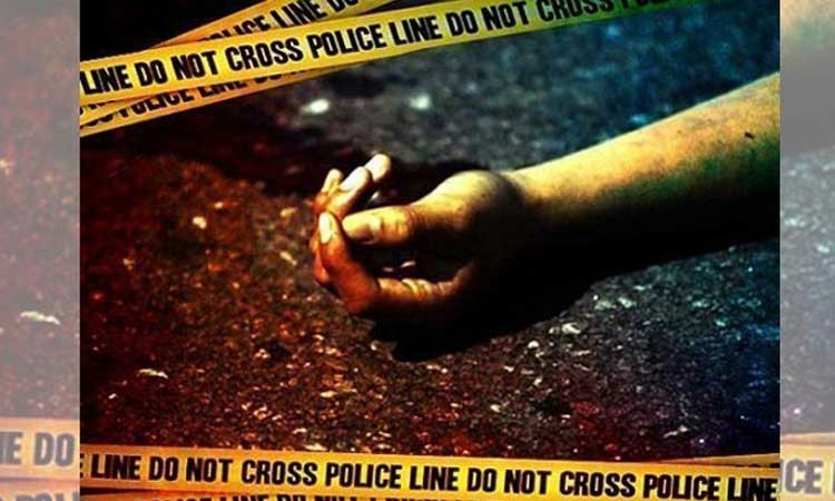 వ్యక్తిని నరికి చంపిన మహిళ.. అక్రమ సంబంధమే కారణమా?