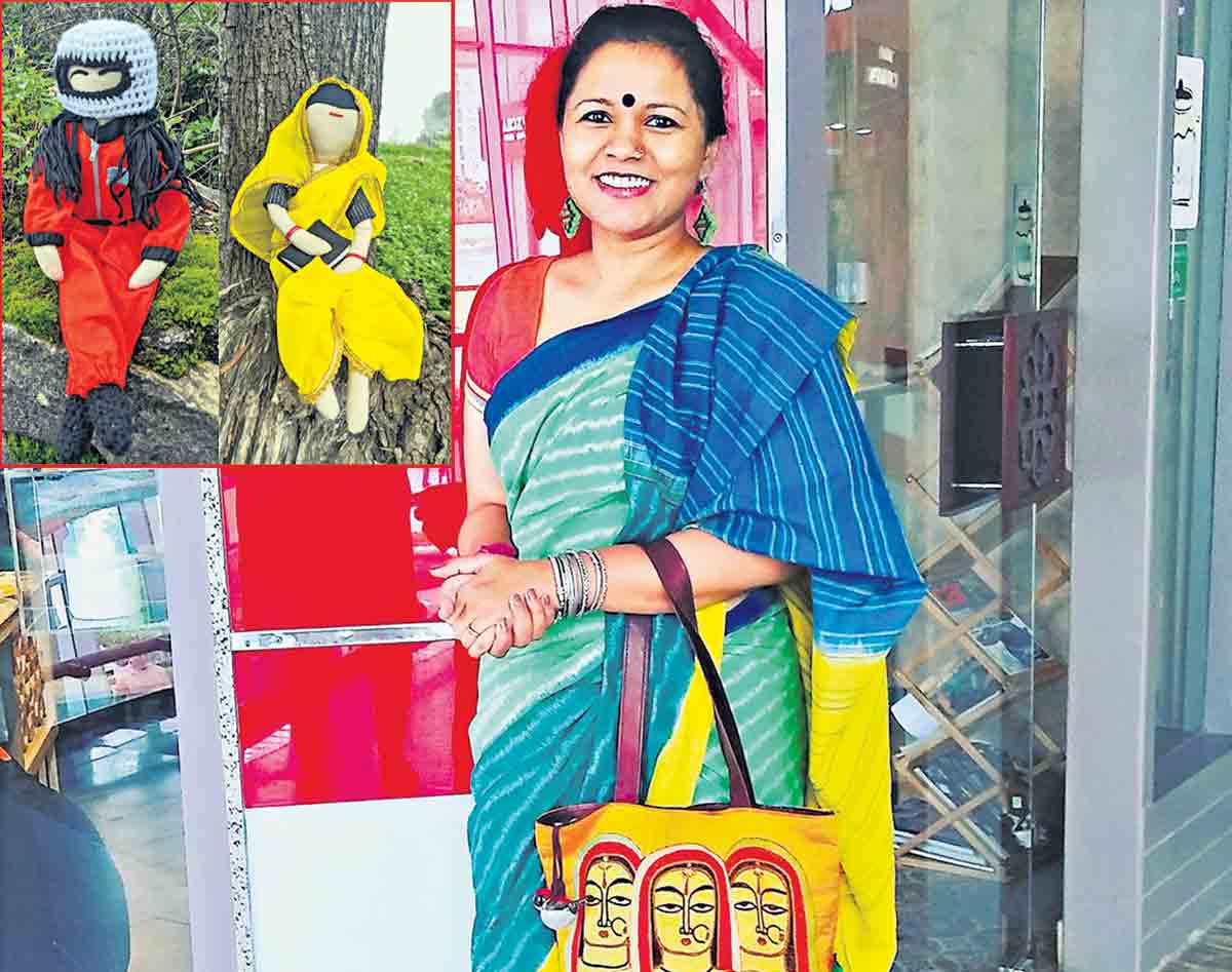 ఆదర్శమూర్తుల బొమ్మలు!