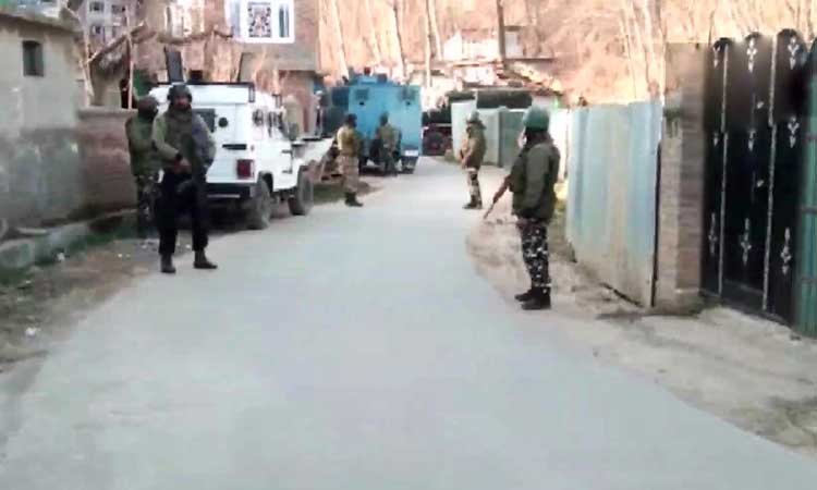 షోపియాన్‌లో ఎన్‌కౌంటర్‌.. టెర్రరిస్టు హతం