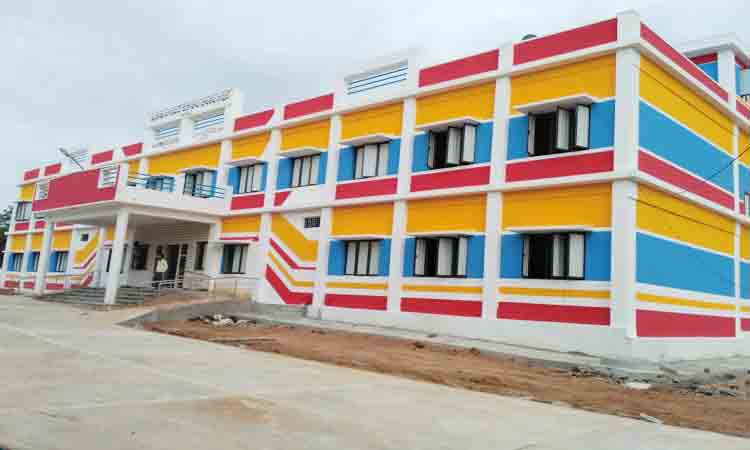 రూ.200 కోట్లతో పక్కా భవనాలు