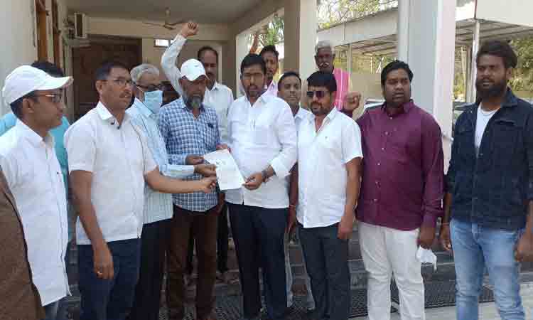 అభివృద్ధిలో అగ్రగామిగా నిలుపుతాం..