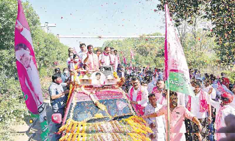 బాల్క సుమన్‌కు బ్రహ్మరథం