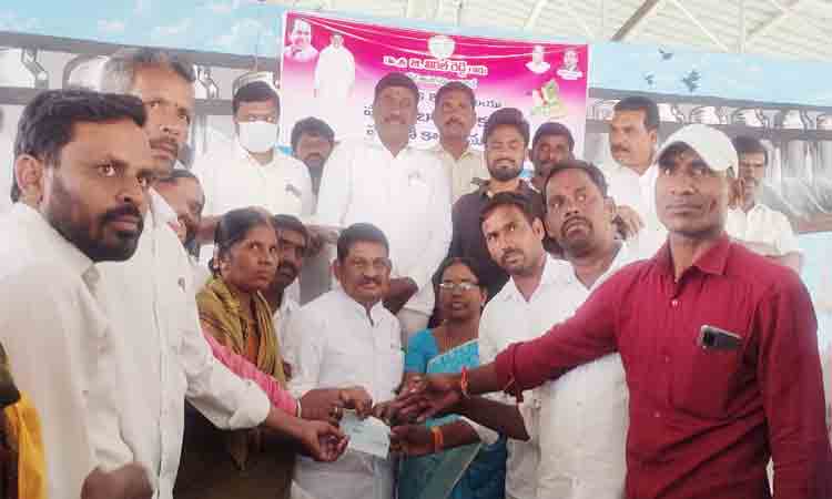 పేదింటి ఆడబిడ్డలకు ప్రభుత్వం భరోసా