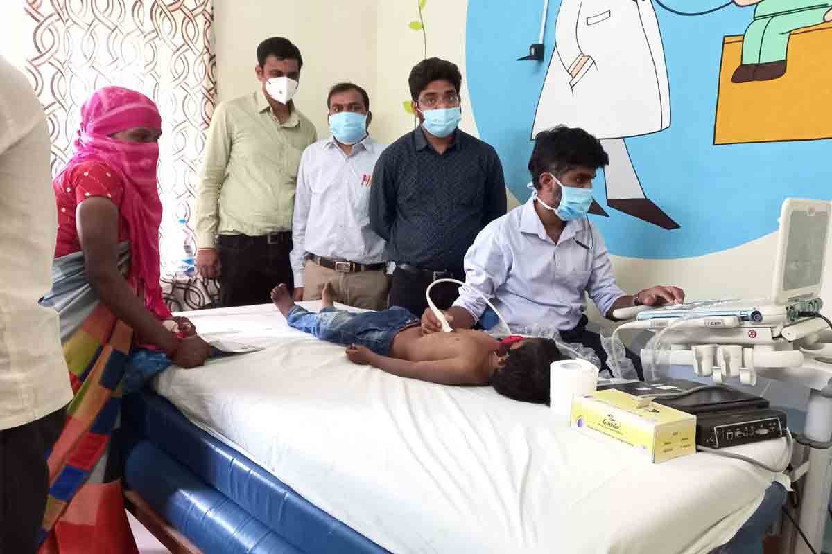 ఉచితంగా శస్త్ర చికిత్సలు చేయిస్తాం