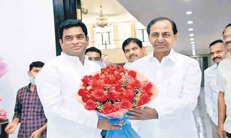 ఎమ్మెల్సీగా దండె విఠల్‌ ప్రమాణ స్వీకారం