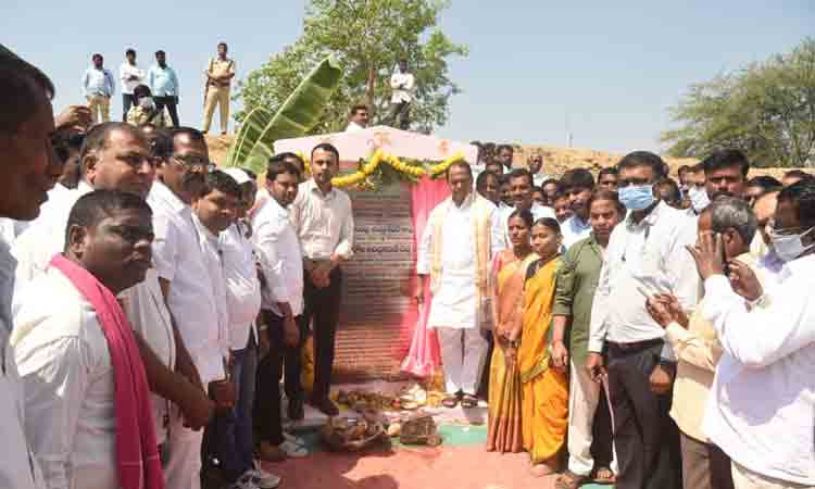 కోటి ఎకరాలకు సాగునీరు అందించడమే ప్రభుత్వ లక్ష్యం : మంత్రి అల్లోల