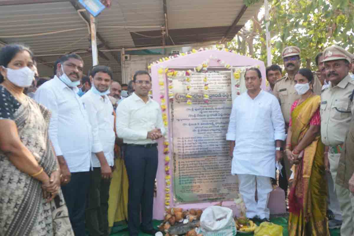 బడ్జెట్ కేటాయింపుల్లో తెలంగాణకు అన్యాయం : మంత్రి అల్లోల