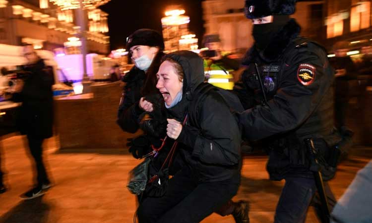 యుద్ధా‌నికి వ్యతిరేకంగా రష్యాలో మిన్నంటిన ఆందోళనలు.. 1700 మంది అరెస్ట్‌