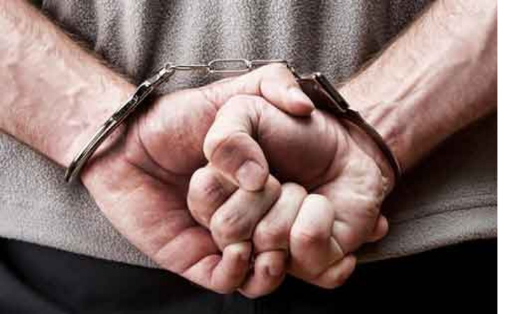 సెక్స్ వ‌ర్కర్లపై దాడి కేసులో ఇద్ద‌రి అరెస్ట్‌