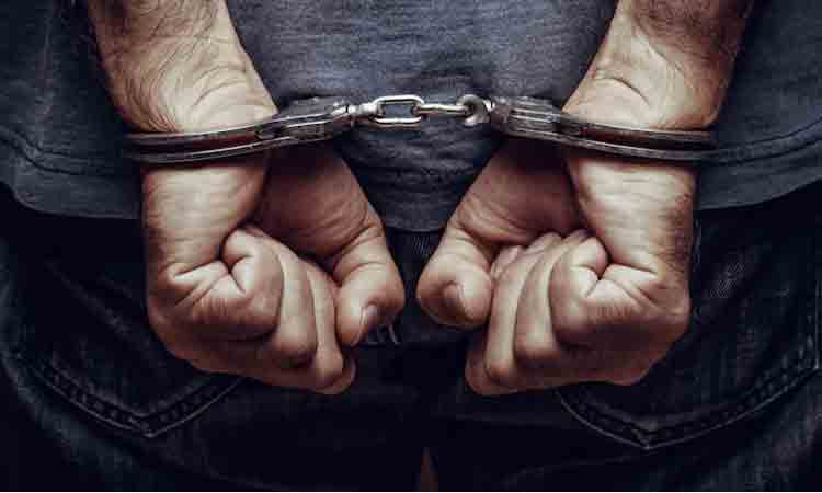 భార్య స‌హ‌కారంతో బాలిక‌పై లైంగిక దాడి : దంప‌తుల‌కు ప‌దేండ్ల జైలు శిక్ష‌