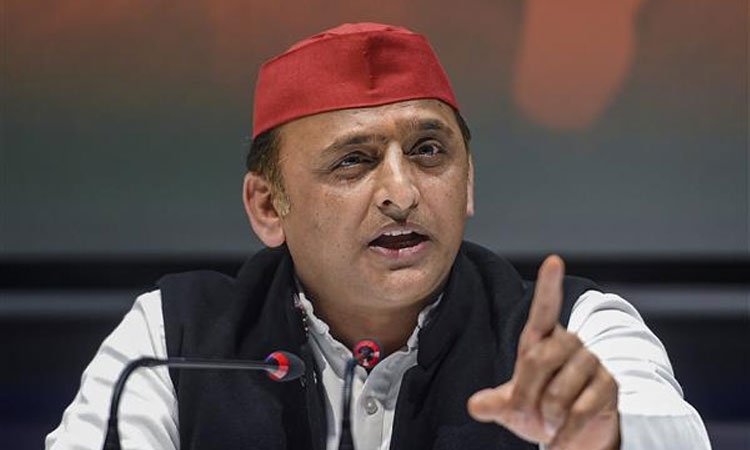 అహ్మ‌దాబాద్‌ పేలుళ్ల నిందితుల‌తో మా పార్టీకి సంబంధాల్లేవ్ : అఖిలేశ్‌