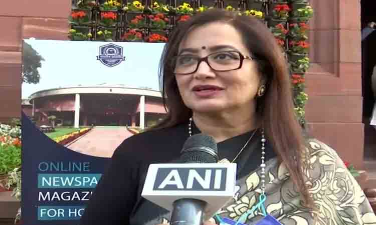 ‘స్విమ్మింగ్ పూల్‌లో ఓకే..స్కూల్‌లో మాత్రం బికినీ ధ‌రించ‌లేరు’