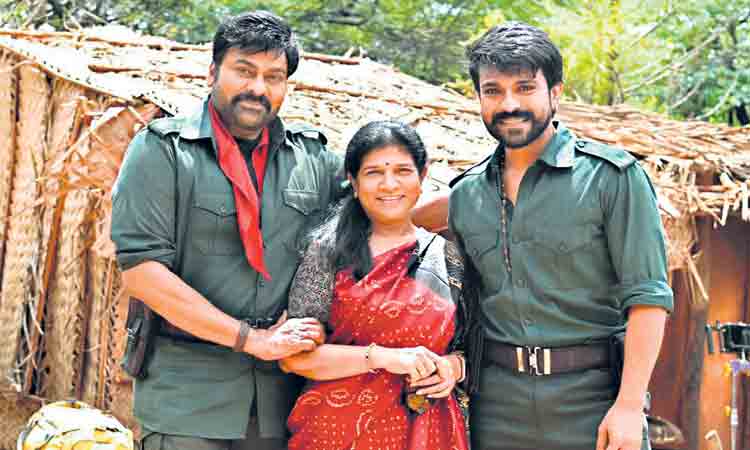 ఆచార్య సెట్స్‌లో అమ్మతో రామ్ చరణ్