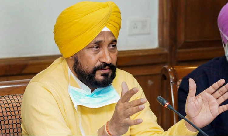 Punjab polls | ఆంగ్లేయుల్లా దోచుకోవ‌డానికే కేజ్రీవాల్ వ‌స్తున్నారు :  పంజాబ్ సీఎం