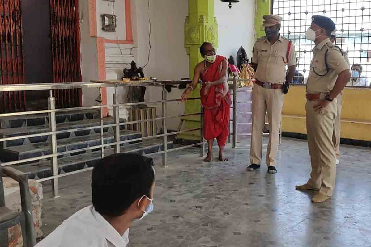 Crime news | వేంకటేశ్వర స్వామి ఆలయంలో విగ్రహాలు చోరీ