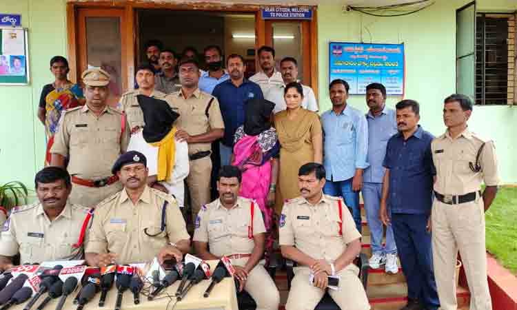 Crime news | కన్నతల్లే హంతకురాలు..బాలిక హత్య కేసును చేదించిన పోలీసులు