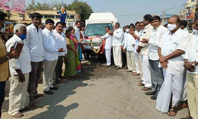 స్వచ్ఛ మున్సిపాలిటీలే ప్రభుత్వం లక్ష్యం : ఎమ్మెల్యే రవీంద్ర కుమార్