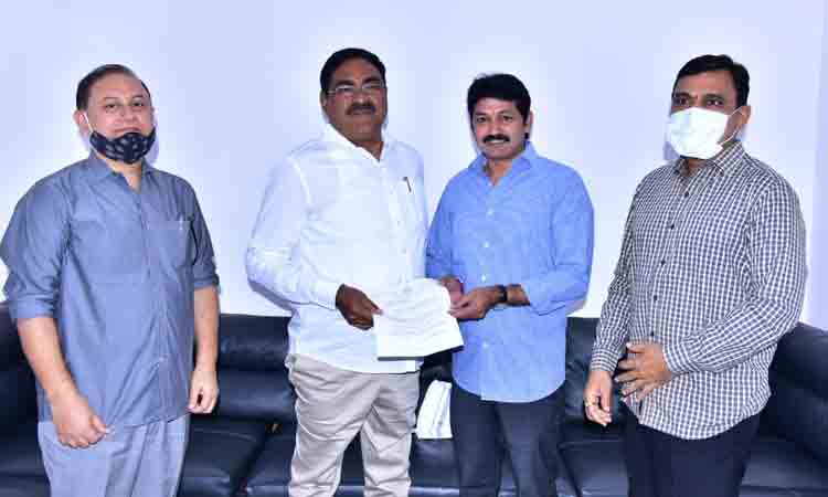 జెడ్పీలకు నిధులు పెంచాలని మంత్రి ఎర్రబెల్లికి వినతి