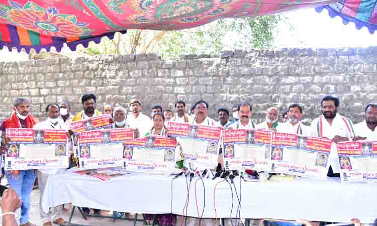 అన్ని మ‌తాల పండుగలకు సమ ప్రాధాన్యం : మంత్రి ఎర్రబెల్లి