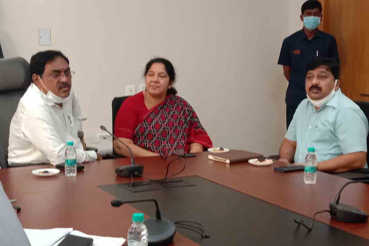 ఆతిథ్యం అదిరిపోవాలి : మంత్రులు, ఎర్రబెల్లి, సత్యవతి