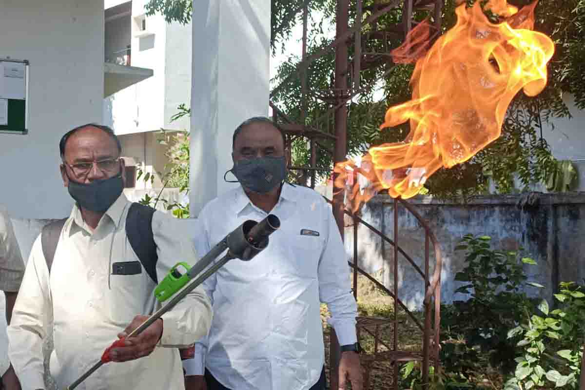 వ‌న్య‌ప్రాణుల‌నుంచి పంట‌ల‌ను కాపాడుకోవాలా? అయితే, ఇలా మంట‌పెట్టండి!!