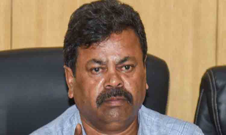 మహిళల దుస్తులు రెచ్చగొట్టేలా ఉండటంతో పురుషులు పేట్రేగుతున్నారు : బీజేపీ ఎమ్మెల్యే