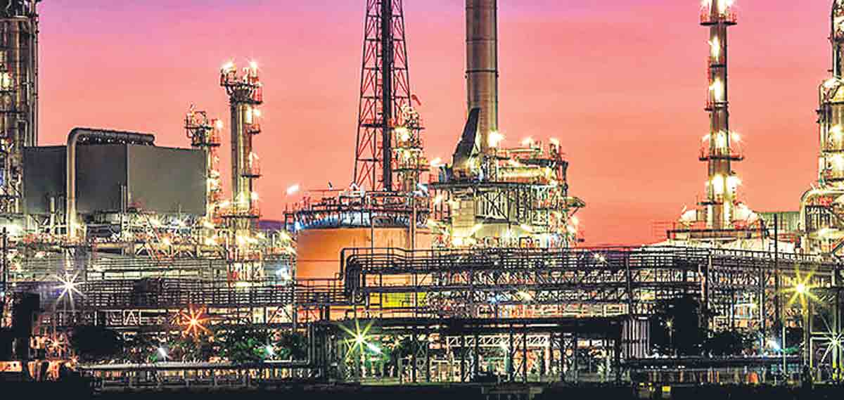 1.11 లక్షల కోట్లు.. 2022-23లో చమురు సంస్థల పెట్టుబడులు