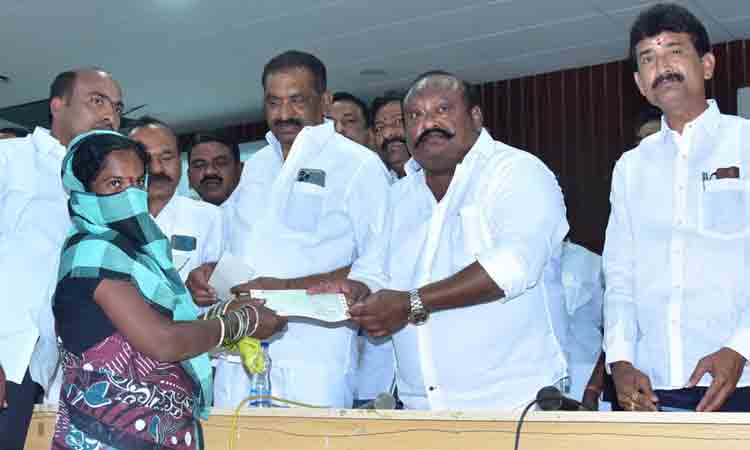 ఆ ఘనత సీఎం కేసీఆర్‌కే దక్కుతుంది : మంత్రి గంగుల