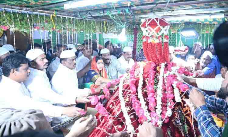 మత సామరస్యానికి ప్రతీక ఉర్సు ఉత్సవాలు : ఎమ్మెల్యే జీఎంఆర్‌