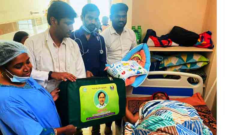 సర్కారు దవాఖానలో జడ్పీ చైర్‌పర్సన్‌ ప్రసవం..కేసీఆర్‌ కిట్‌ అందజేత