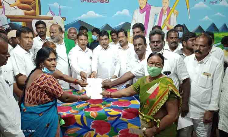 దేశ రాజకీయాల్లో..  కేసీఆర్‌దే కీలకపాత్ర