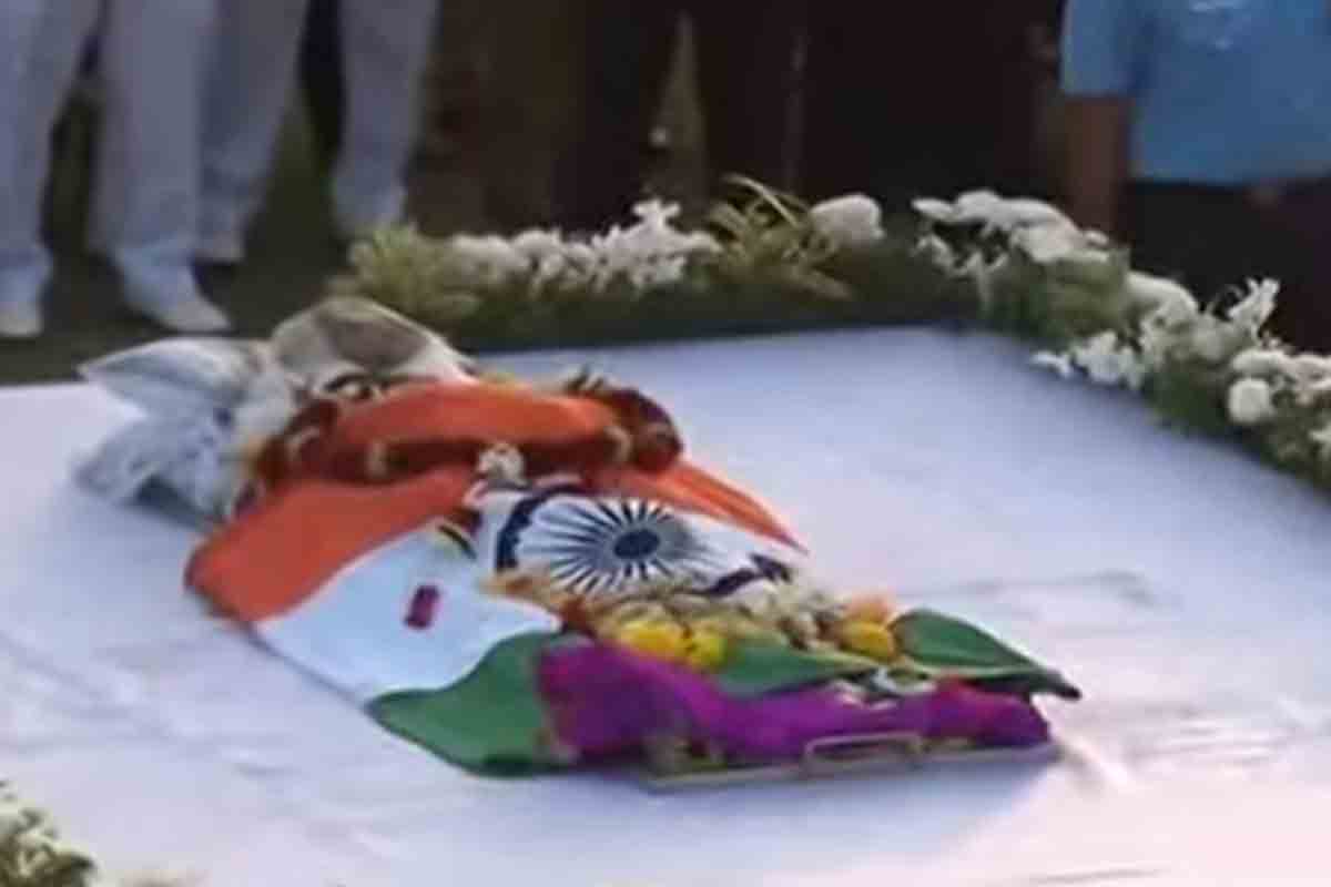 శివాజీ పార్క్‌కు ల‌తా మంగేష్క‌ర్ పార్థీవ‌దేహం.. కాసేప‌ట్లో అంత్య‌క్రియ‌లు