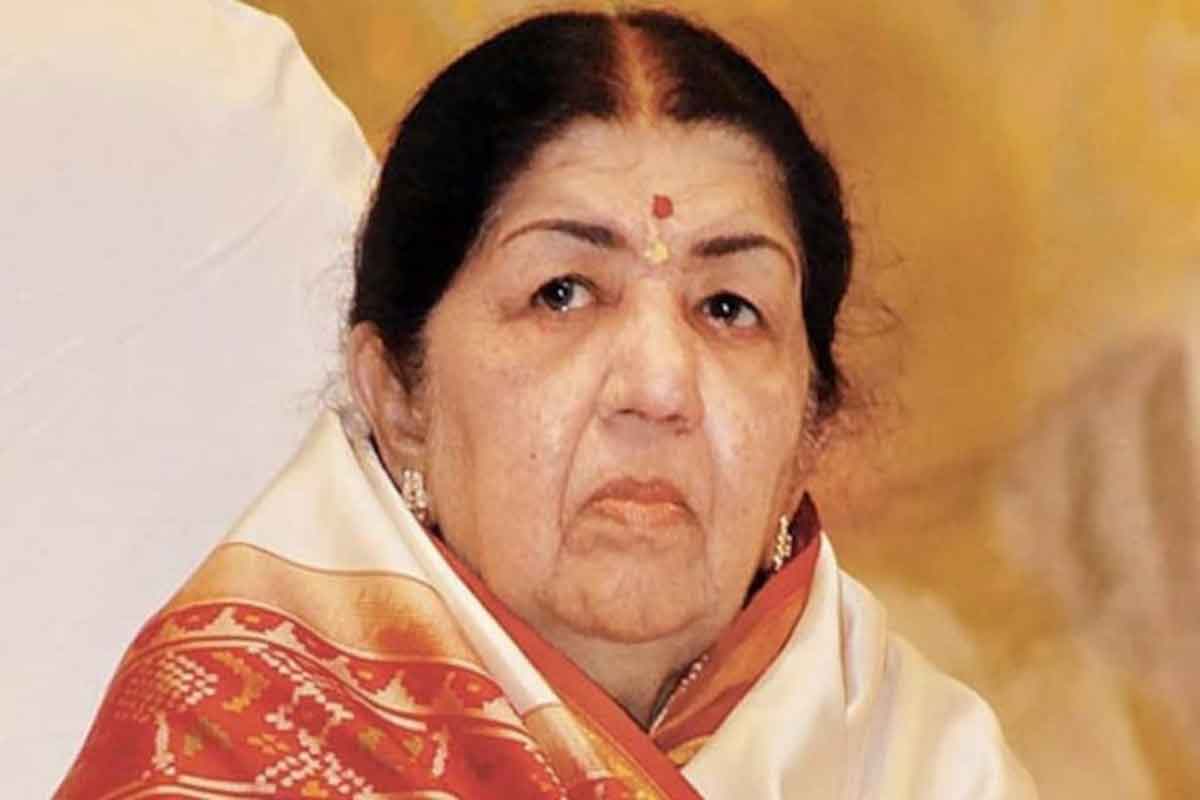 వెంటిలేటర్పై లతా మంగేష్కర్..