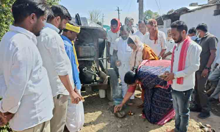 గ్రామాల సర్వతోముఖాభివృద్ధికి ప్రభుత్వం కృషి :  కోవ లక్ష్మి