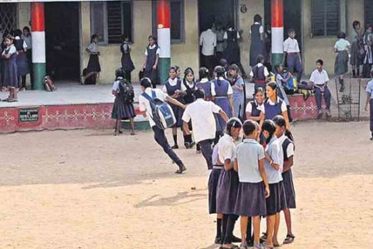 సెలవుల్లో విద్యాలయాల్లో మరమ్మతులు