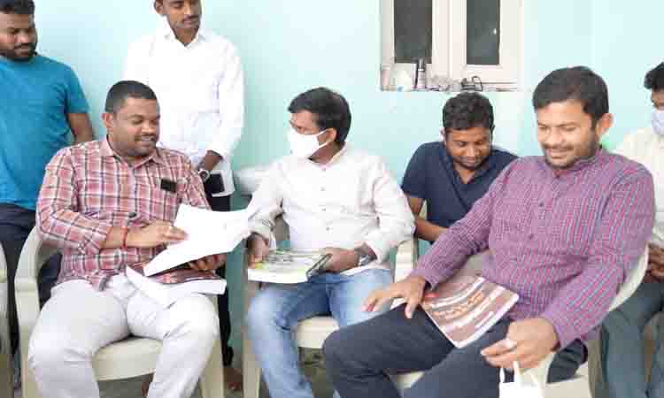 ఈ త‌హ‌సీల్దార్ రూటే సెప‌రేటు..!! మంత్లీ చాలెంజ్‌తో ఏంచేస్తున్నారంటే?