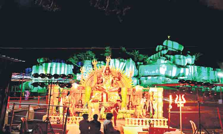 మహాశివరాత్రికి ముస్తాబైన ఏడుపాయల