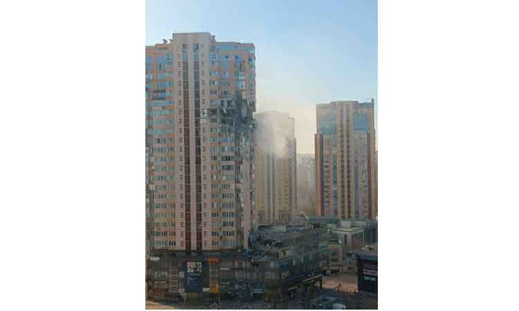 ర‌ష్యా చేతుల్లోకి మెలిటోపోల్ సిటీ..  కీవ్‌పై రెండు మిస్సైళ్ల‌తో దాడి