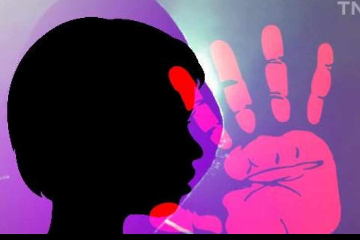 దారుణం : స్కూల్ భ‌వ‌నం వెనుక విద్యార్ధినిపై ఆరుగురు టీనేజ‌ర్ల లైంగిక దాడి!