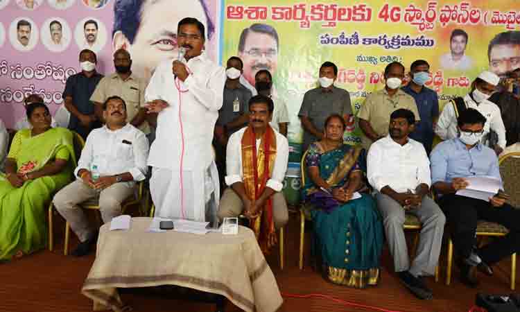 ‘మన ఊరు-మన బడి’లో వారు కూడా భాగస్వాములు కావాలి : మంత్రి నిరంజన్‌రెడ్డి