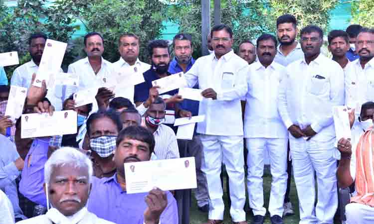 పది లక్షల మంది ఆడబిడ్డల పెండ్లిళ్లకు ప్రభుత్వ సాయం  : మంత్రి