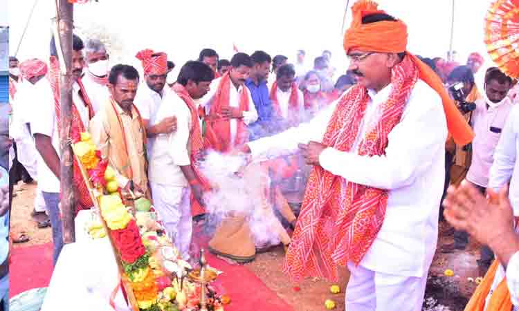 తండాలను పంచాయతీలుగా మార్చిన ఘనత సీఎం కేసీఆర్‌దే  : మంత్రి నిరంజన్ రెడ్డి