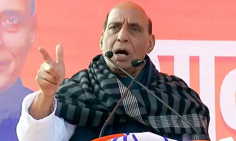 రాజ్‌నాథ్‌కు నిర‌స‌న సెగ‌.. ఆర్మీ ఉద్యోగాల‌ను భ‌ర్తీ చేయాలంటూ యువ‌కుల నినాదాలు